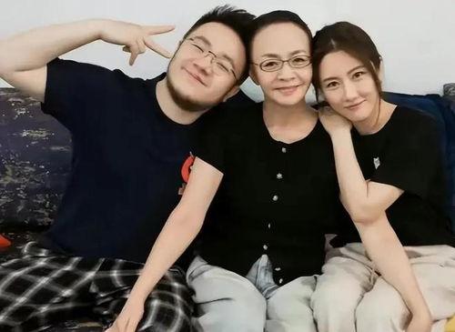 娱乐八卦姐妹吃瓜微博,揭秘明星幕后故事